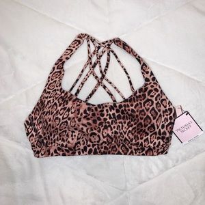 NWT Victoria’s Secret Sports Bra